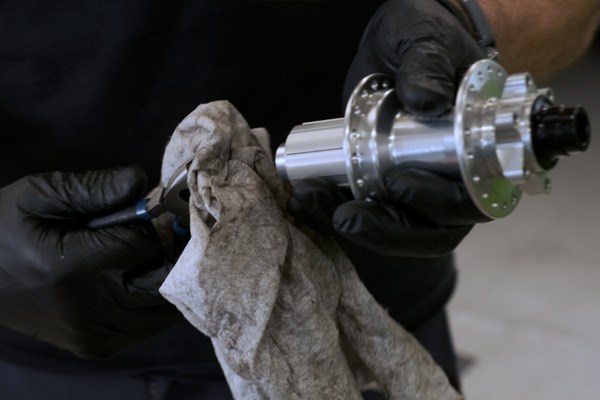 Install SRAM lever syringe